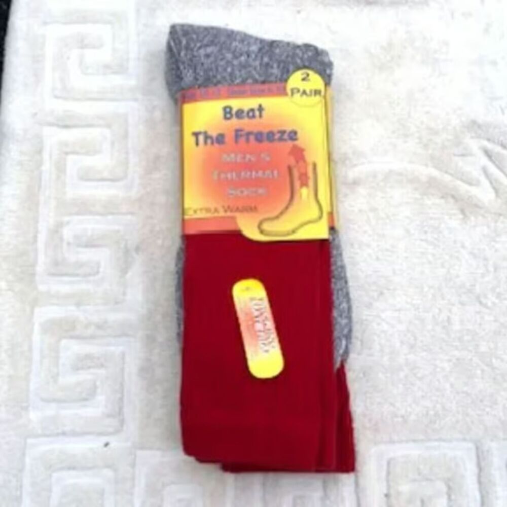 {2} Pair Size: 10-13 Shoe Size 6-12 . Thermal Extra Warm Socks . Beat the Freeze